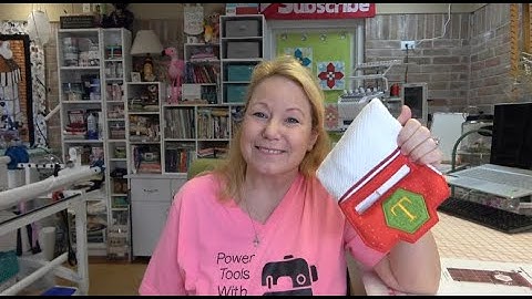 Embroidery Tutorial - Designs by JuJu ITH Towel Topper, Learn to Merge Designs in Embrilliance.