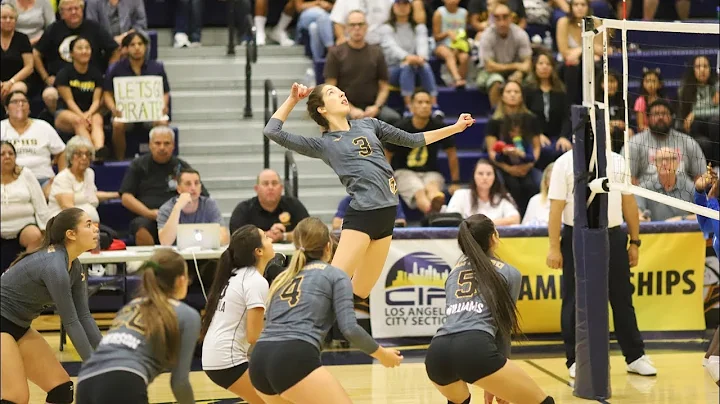 Sara Peterson Smashes Clutch Kill Down The Line!