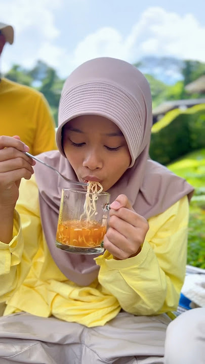 Disaat apa kamu enak makan mie gaes?? 😍 #arinagafamily
