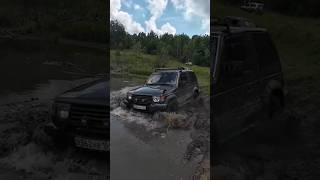 Mitsubishi Pajero через брод #automobile #внедорожник #offroad #4x4rwd