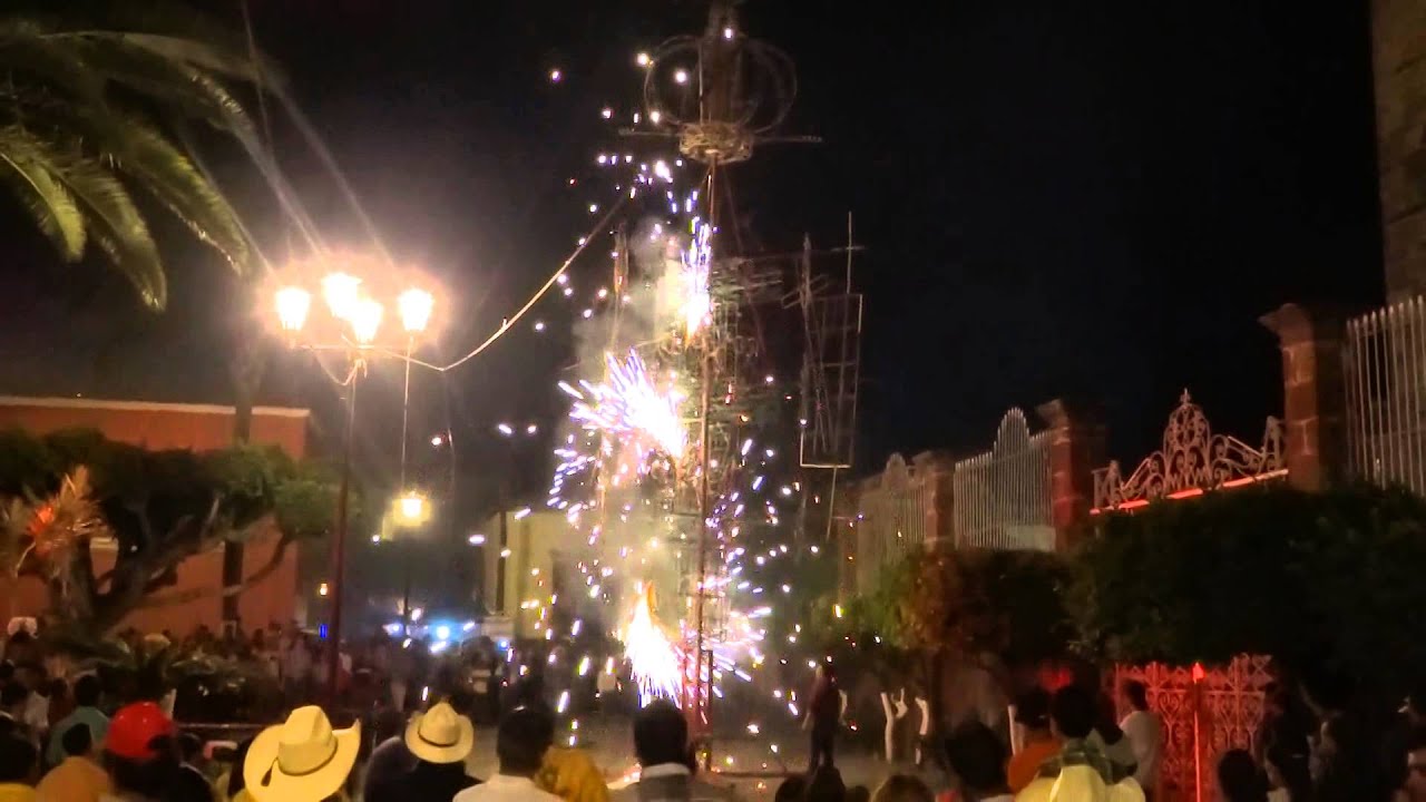 Fireworks Castillo in Cuquío, Jalisco 5/8/2015 YouTube