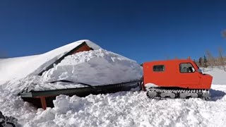 Emergency Trip to Save a Cabin before it's crushed by Snow!!! Little Snow Cat to the Rescue.