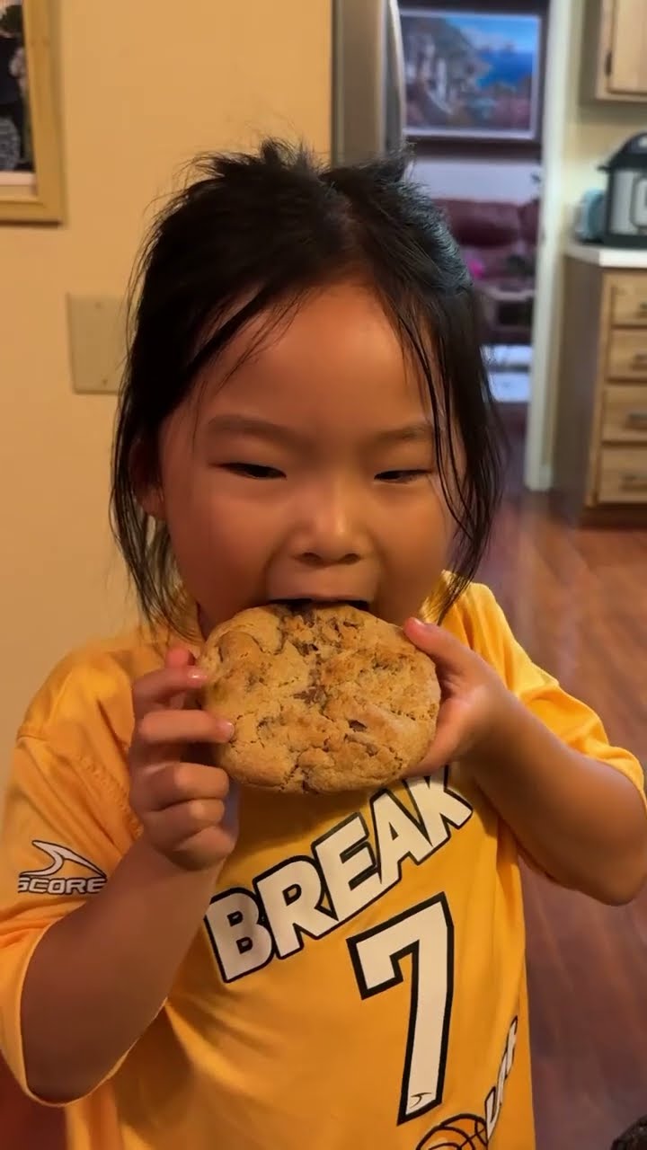Are you choosing Cookie or Gift Card?