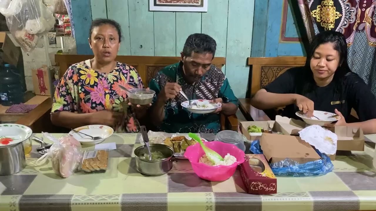 WALAH REJEKI NEK KADUNG TEKO MASYA ALLAH !!! BUKA BERSAMA KARO MBA HANI .. MAS RIFAI KAMERAMEN GAES