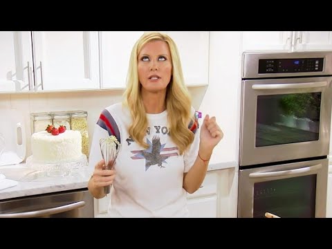 Sandra Lee -