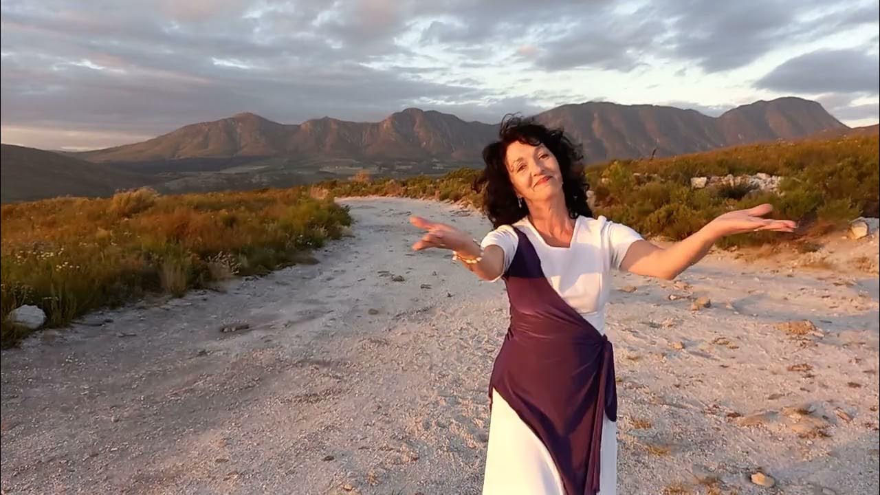 Halleluja Jesus Christ was born - Sung by Matt & Savanna Shaw Halleluja Jesus Christ was born - Sung by Matt & Savanna Shaw