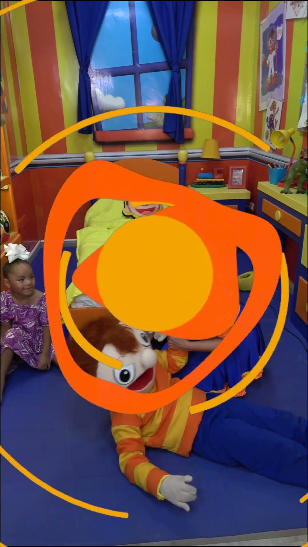No debemos saltar en la cama - Bely y Beto #belyybeto #videosparaniños