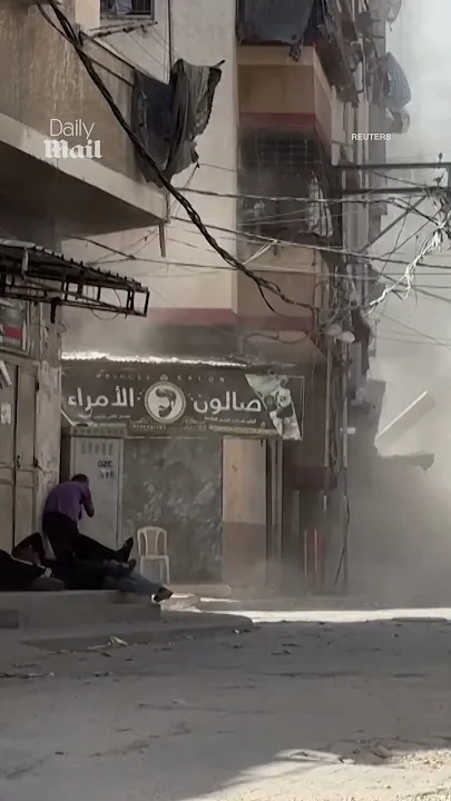 Israeli strike hits building in Gaza City