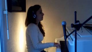 Rihanna - Diamonds (COVER BY LAURH)