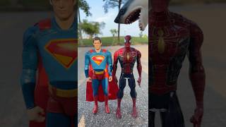 Superman Help Spiderman Find Head From Bathup And Finish