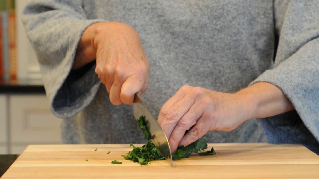 How to cut vegetables like a pro