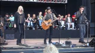 Nils Lofgren, Pegi Young & Mickey Raphael - I Don't Want To Talk About It - Bridge School Benefit 30
