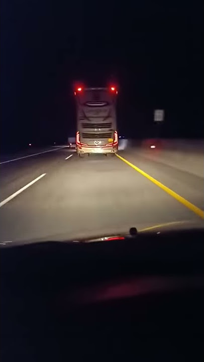 Balapan Bus Tingkat... Navigasi Bu Bojo.Bus Scania sepanjang TOL Surabaya Kartosuro