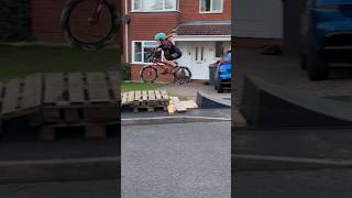 BMX jumps, gates and manuals #bike #bmx #cycling #bmxracing #racing #bmxrace