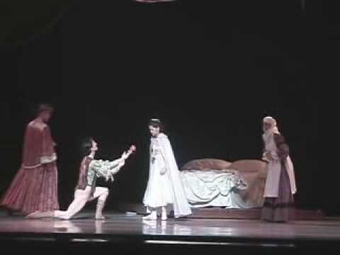 Video: Wat vertel Lady Capulet vir Juliet oor Parys?