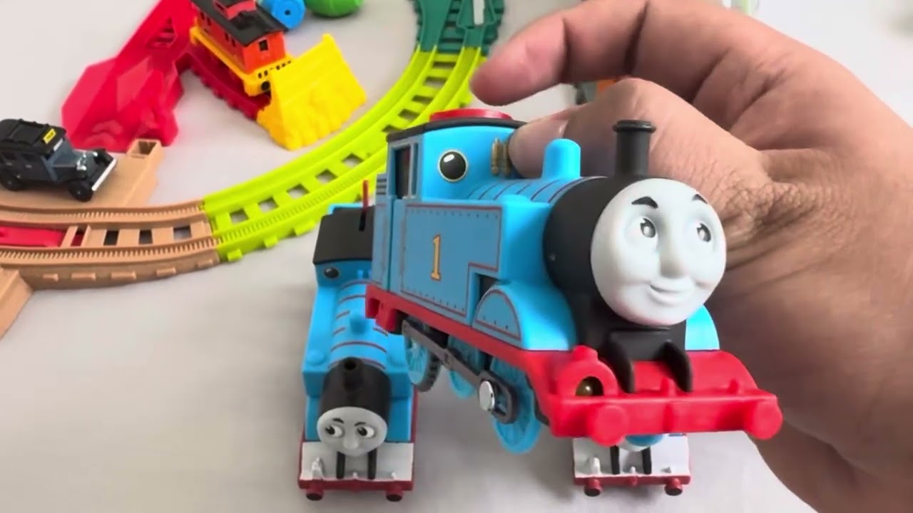 Reviewing the motorized Talking Classic Thomas
