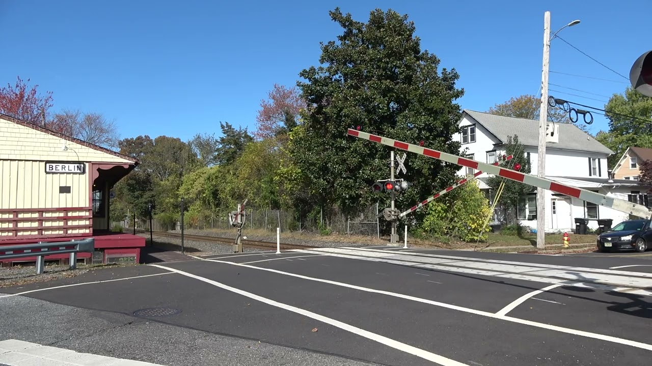 Railfanning a Few Atlantic City Line Trains in Berlin 10/26/25