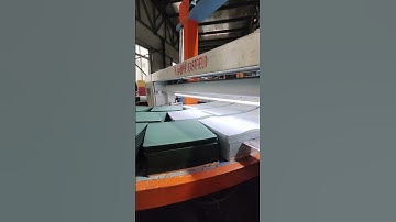 foam carrousel horizontal cutting
