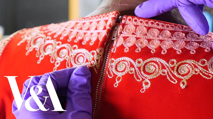 Fashion Unpicked: red velvet dress and elegant org...