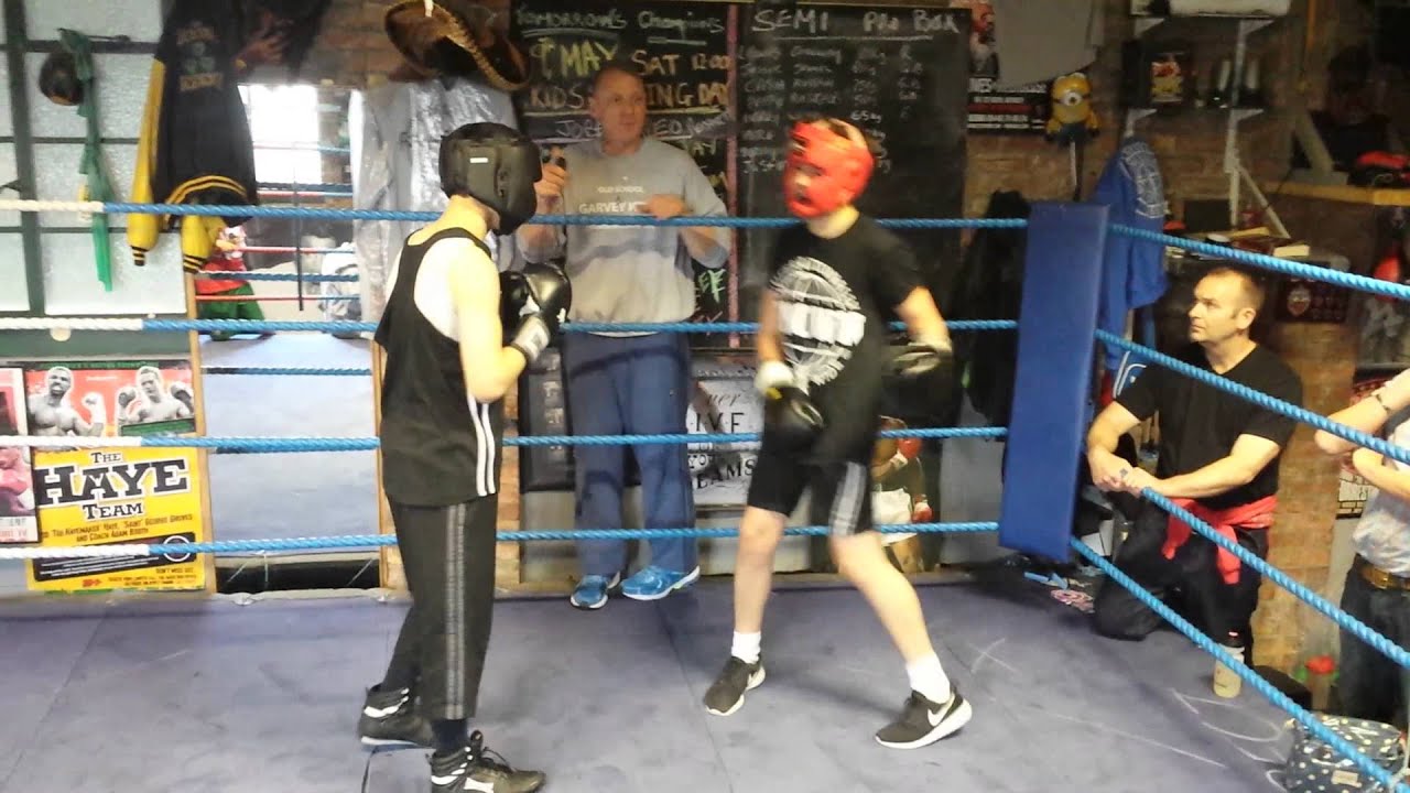 Jobe v Leo sparring Fitzpatricks Boxing gym YouTube