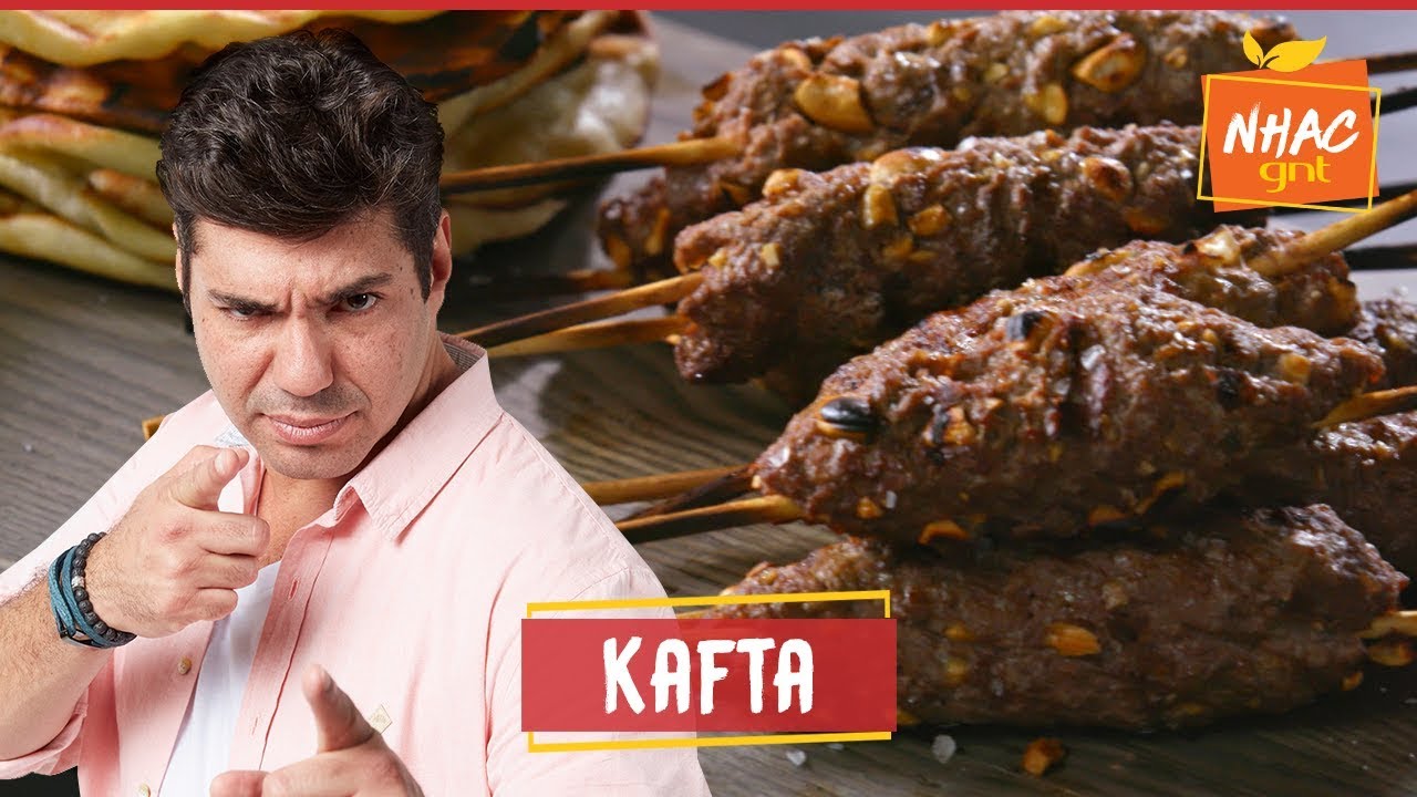 Kafta na brasa com pão caseiro e molho de iogurte | Felipe Bronze | Perto do Fogo