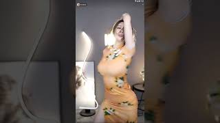 迷人的黎闪电20221211073412