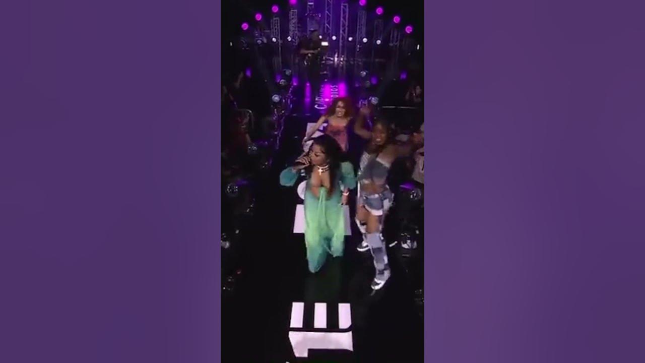 Pregnant Chrisean Rock Had Blueface Baby On Stage shorts YouTube(04)