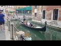 In gondola a venezia per i canali