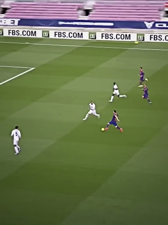 Sergio Ramos wonderful tackle on Lionel Messi