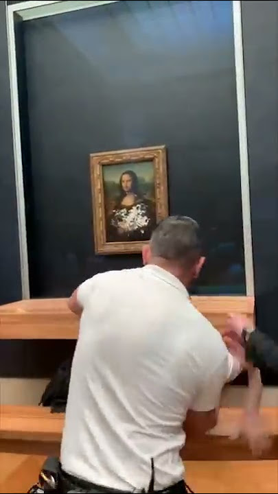 Louvre Museum Security Detained a Person That Threw a Cake Against the Mona Lisa