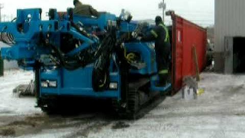 1/4   Loading into 40ft container Exploration RC Core ET635 drilling rig leaving for Mongolia