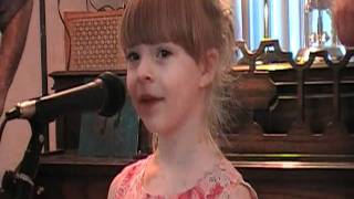 Video thumbnail of "Estelle sings "I like the flowers...""