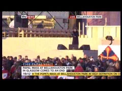 Susan Boyle sings during the UK Papal Visit 2010 M...