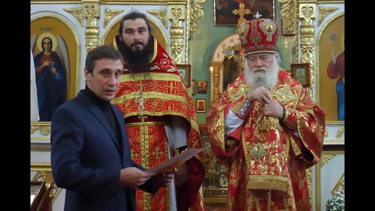 Недільна служба в церкві с. Мошни.   Видео съемка.