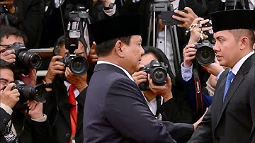 Lebih Dekat dengan Seskab Teddy Indra Wijaya