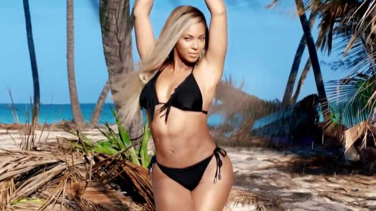 Beyonce в купальнике