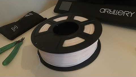 White Test Cube  + Loading and Unloading Filament