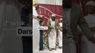 Tizama Sheikh Yusuf Kidago Na Sheikh Samiri Wakitinga Dufu Katika Ndoa Za Watoto Wako Mashaa Allah