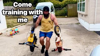 Come training with me 