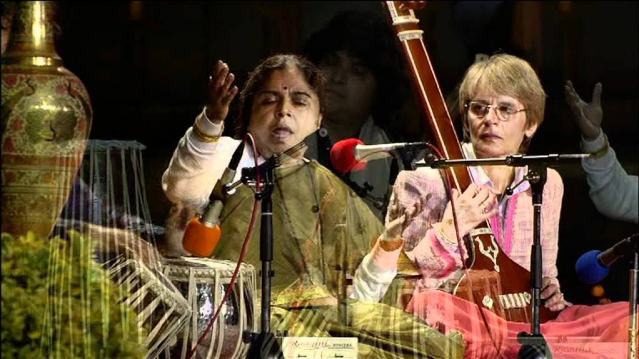 MERU Concert live   Shubhada Paradkar   Bhajan   Ek Sur Charachar Chayo