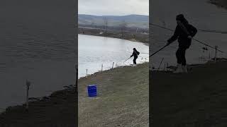 девушка умела ловит.,форель. платная рыбалка Саратов Красноармейск с. садовое 89003122527 (Виктория)