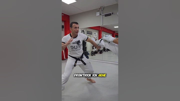 🦶 How to spot kicks in time! ✅️From the world champion. #Kickboxing #SelfDefense