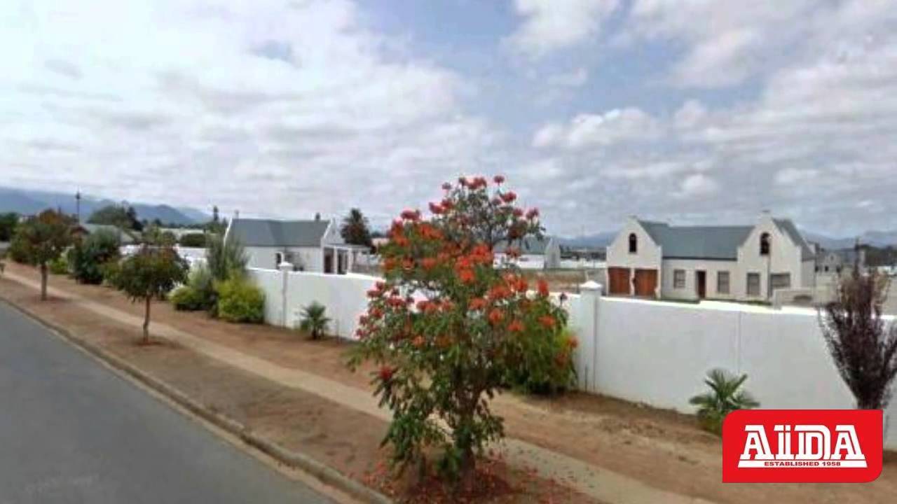 House For Sale in Roux Park, Worcester 6850, South Africa for ZAR