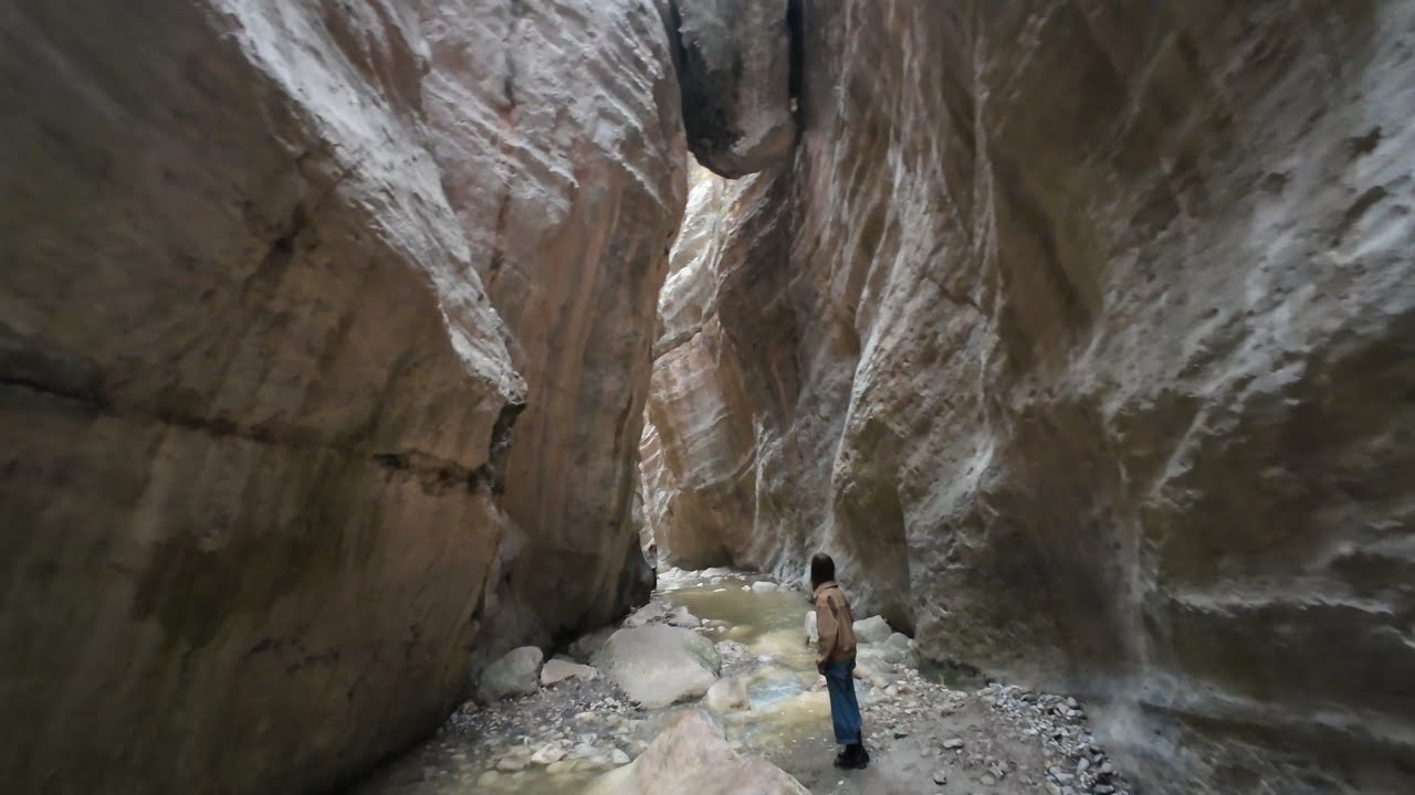 Cypryjski szlak do Wąwozu Avakas od Pano Arodes