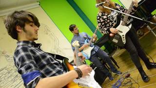 Download Lagu Just For Money - Nobody's Wife (Anouk) (Live) MP3