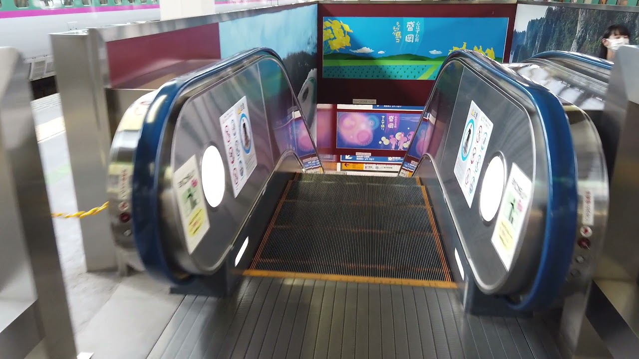 7Xエスカレーター  東北新幹線 八戸駅から盛岡駅を経由し仙台駅へ