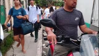 Pauwi na c sexy chinita... While walking at going to alphamart buy something else🥰😁🫰🫰