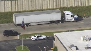 Motorcycle involved in fatal crash with 18-wheeler on Highway 290 near Gessner Road, police say