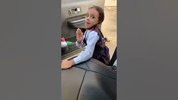 فلوله بأول يوم بالمدرسة متحمسة للدخول المدرسي باي باي باي 