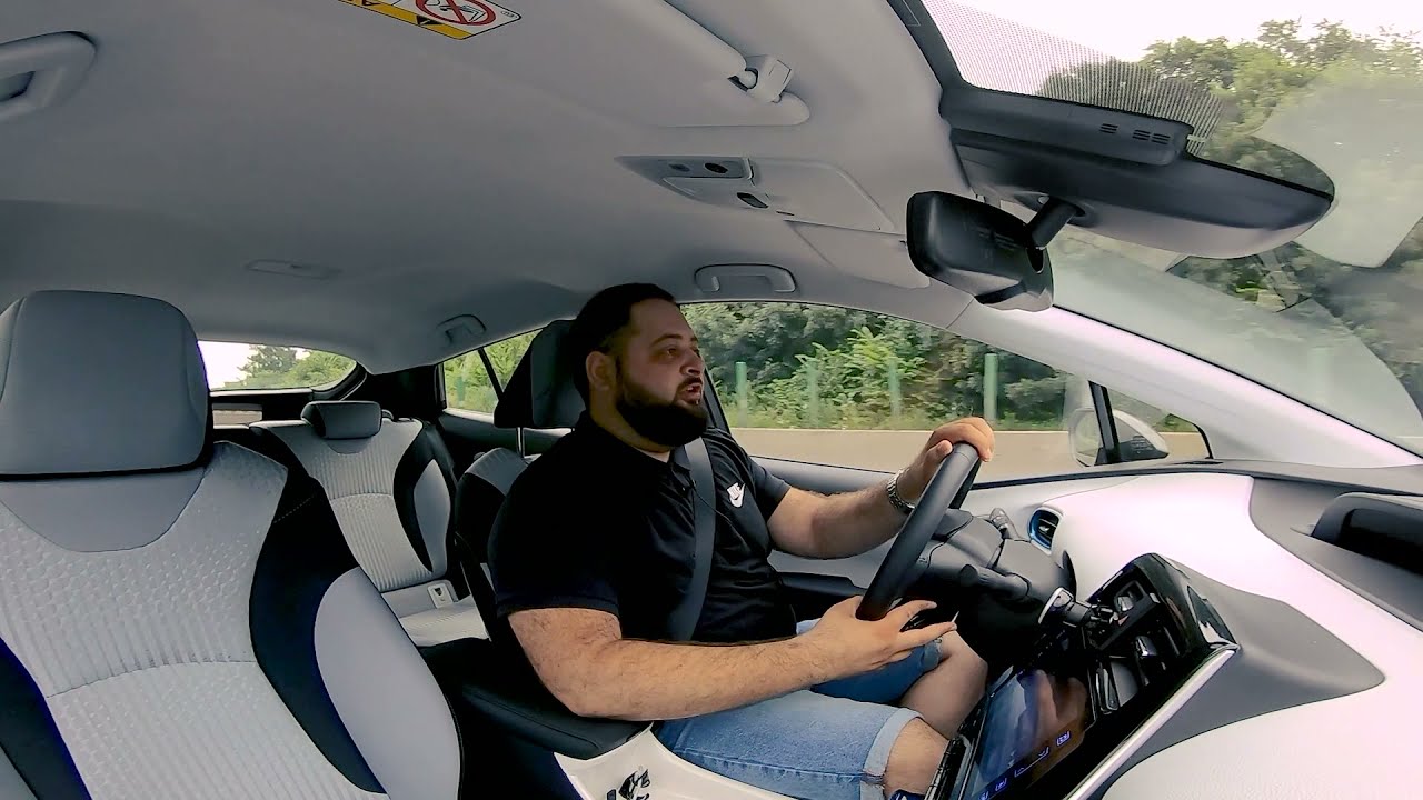 Review Toyota Prius Plug-in Hybrid 2019 | Test in Romana miniatürk